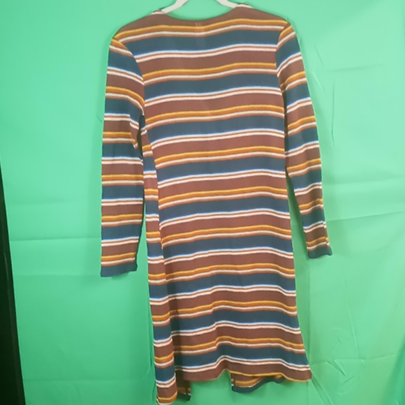 Womens shawl size small (3-5) - Picture 2 of 2